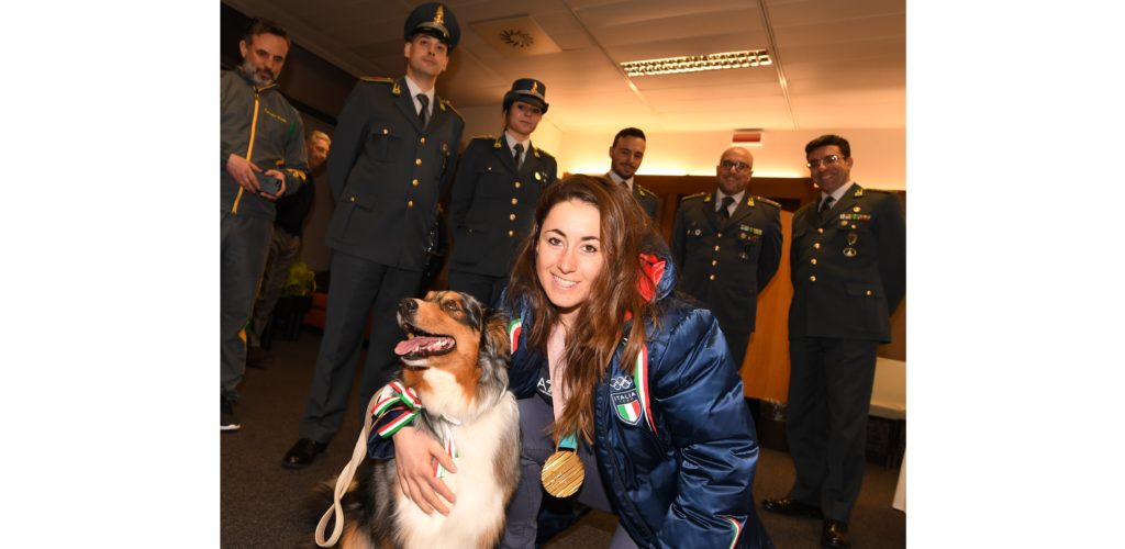 SOFIA GOGGIA FESTEGGIATA AL SUO RIENTRO, L’ABBRACCIO DELLE FIAMME GIALLE